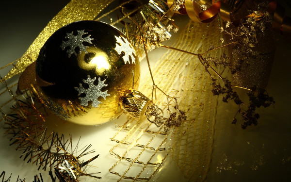 С наступающим Новым Годом!, с праздником, желаем вам всего самого доброго! Счастье, любовь, удача, Дед Мороз, Снегурочка, ёлка, подарки, радость, красота, добро, мир